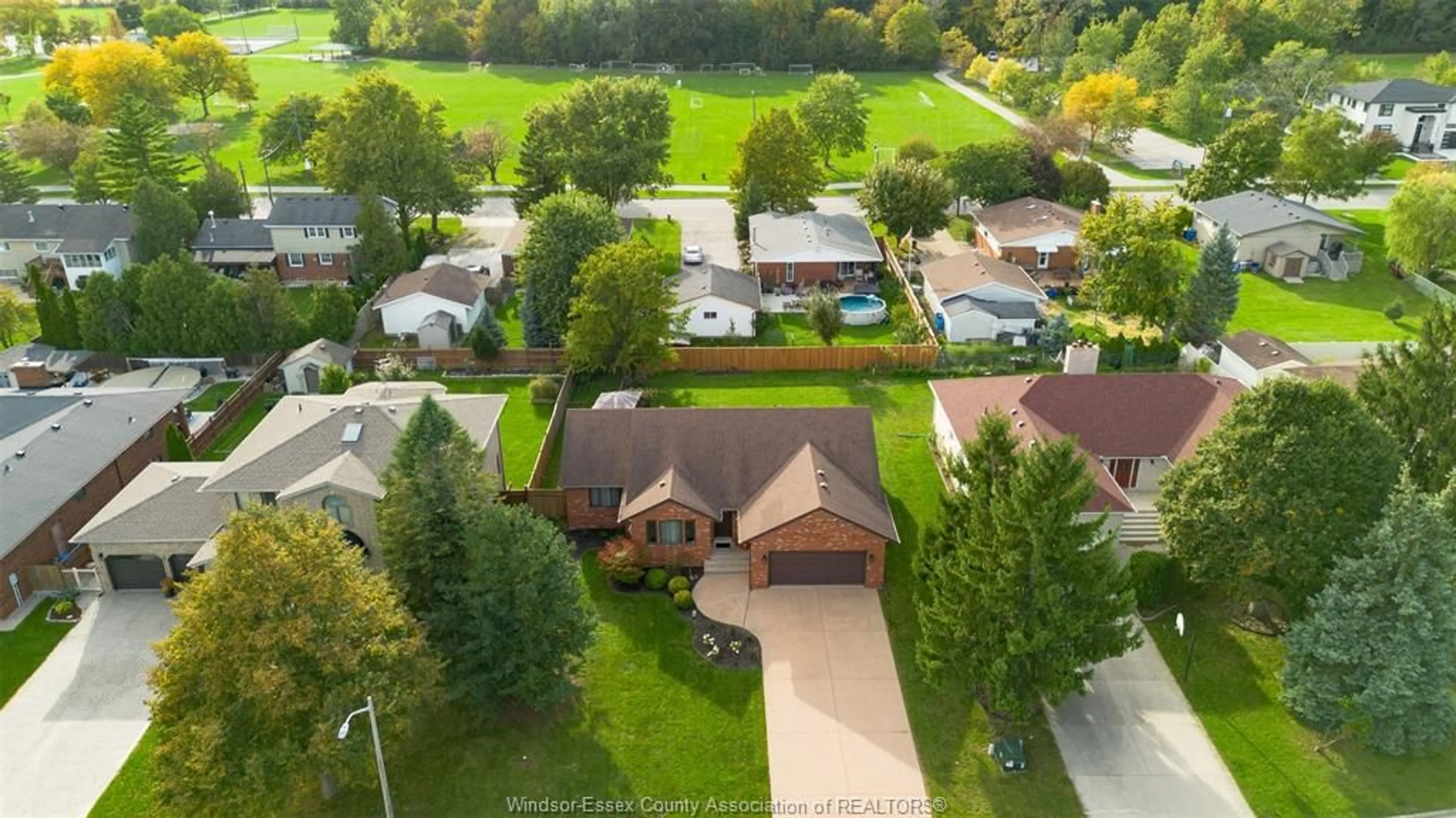 A pic from outside/outdoor area/front of a property/back of a property/a pic from drone, street for 2357 Docherty Dr, Tecumseh Ontario N8N 4R1