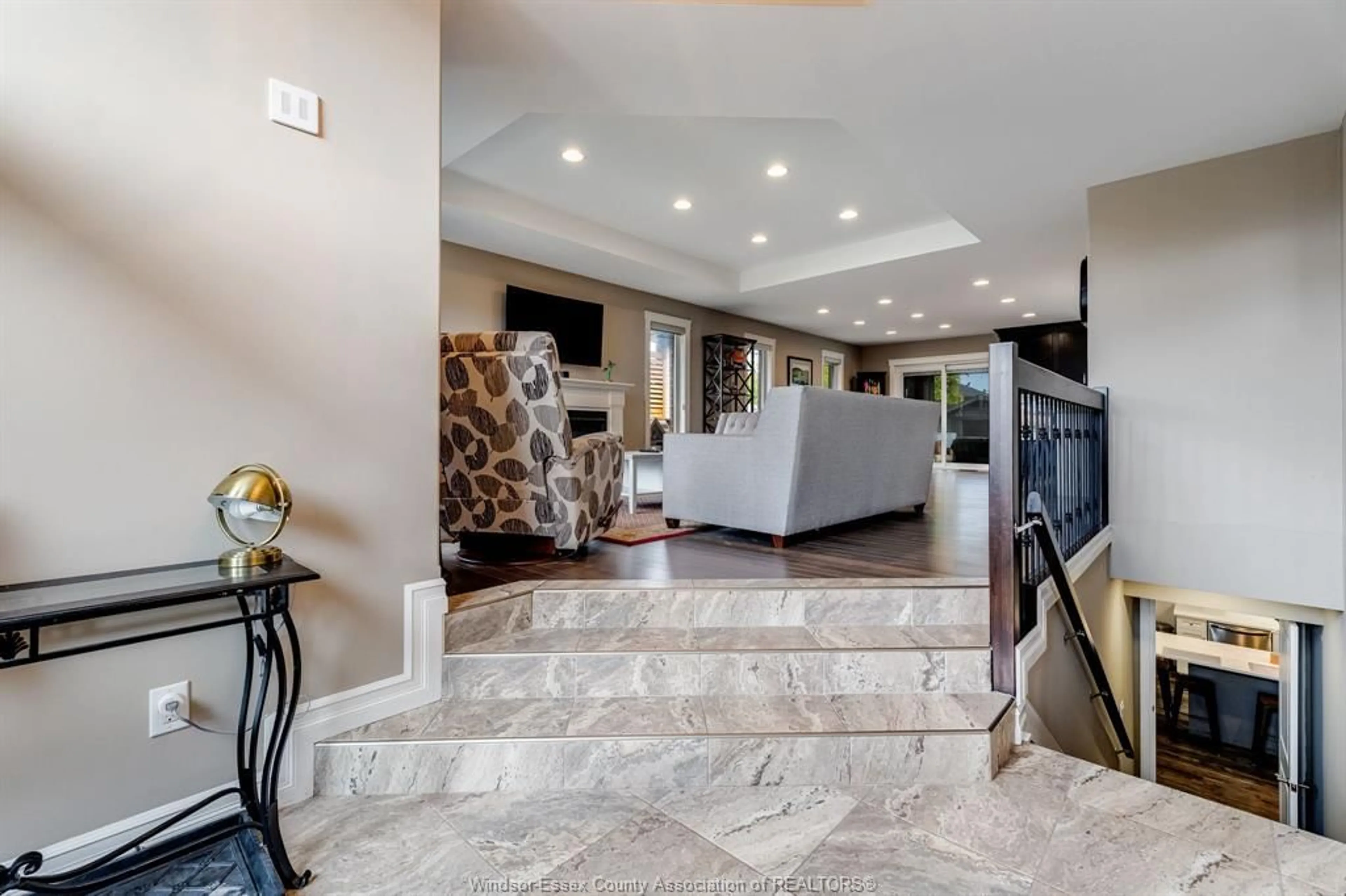Lobby for 71 Conservation Blvd, Kingsville Ontario N9Y 0E5
