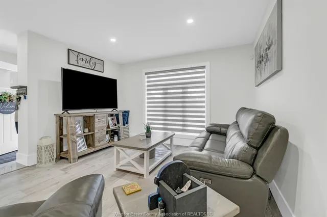 80 LAIRD, Essex 4