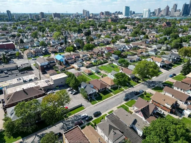 969 LANGLOIS, Windsor 5