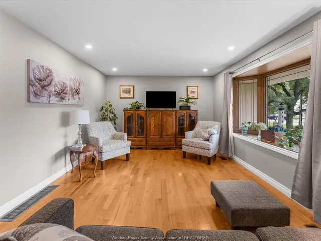 124 Allison Ave, Essex 4