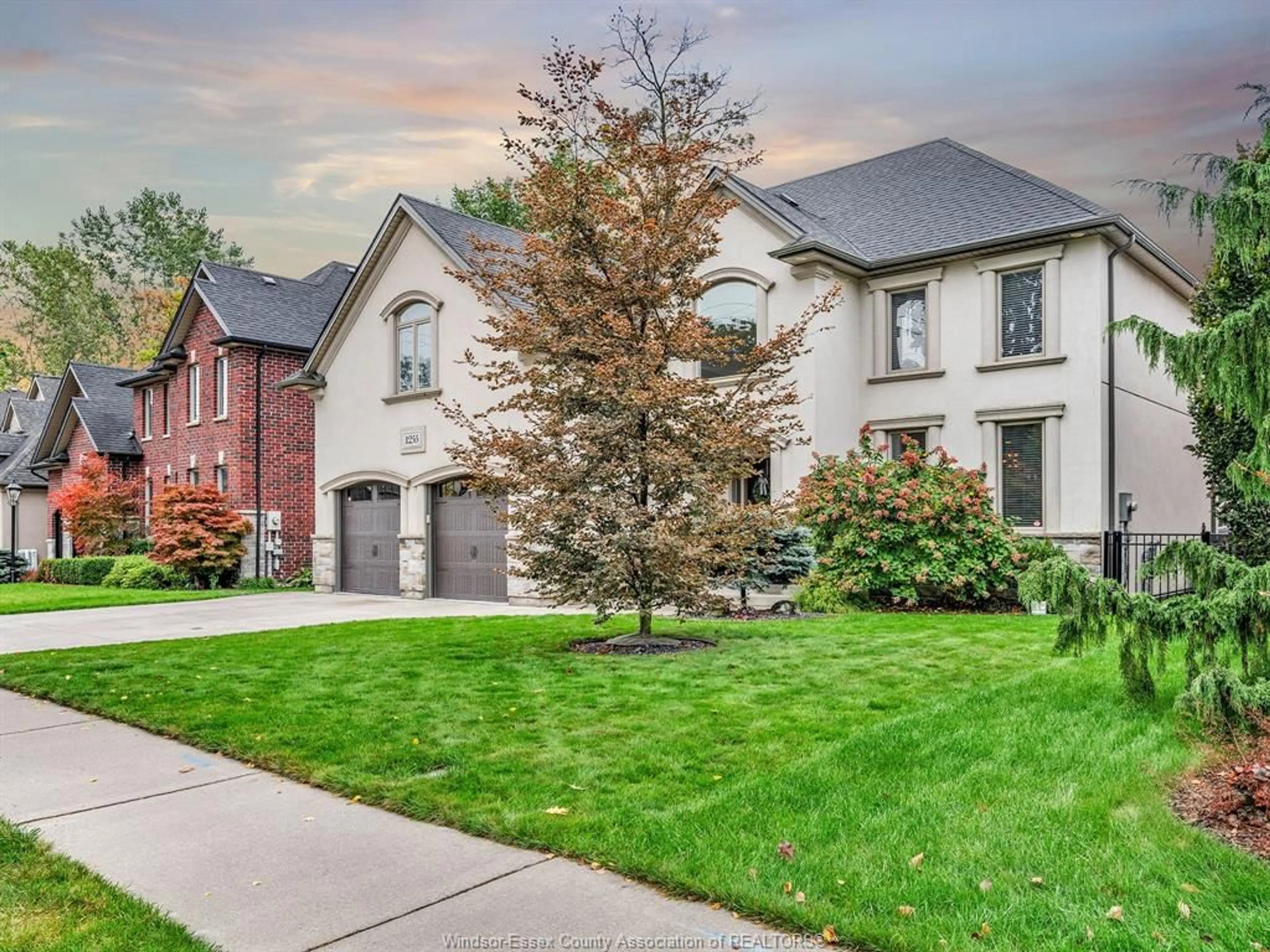 Home with brick exterior material, street for 1255 MAPLE, LaSalle Ontario N9J 3Y6
