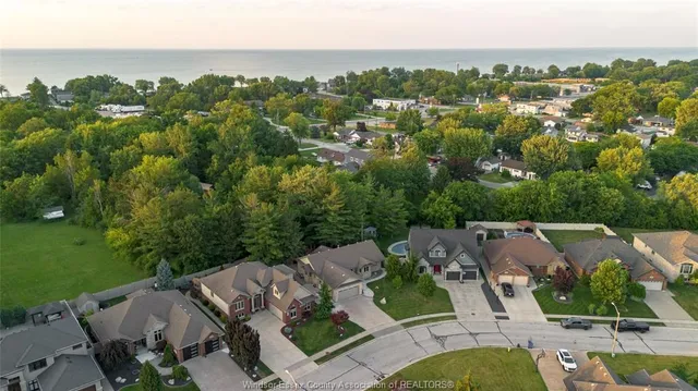 1160 JILLIAN, Lakeshore 5