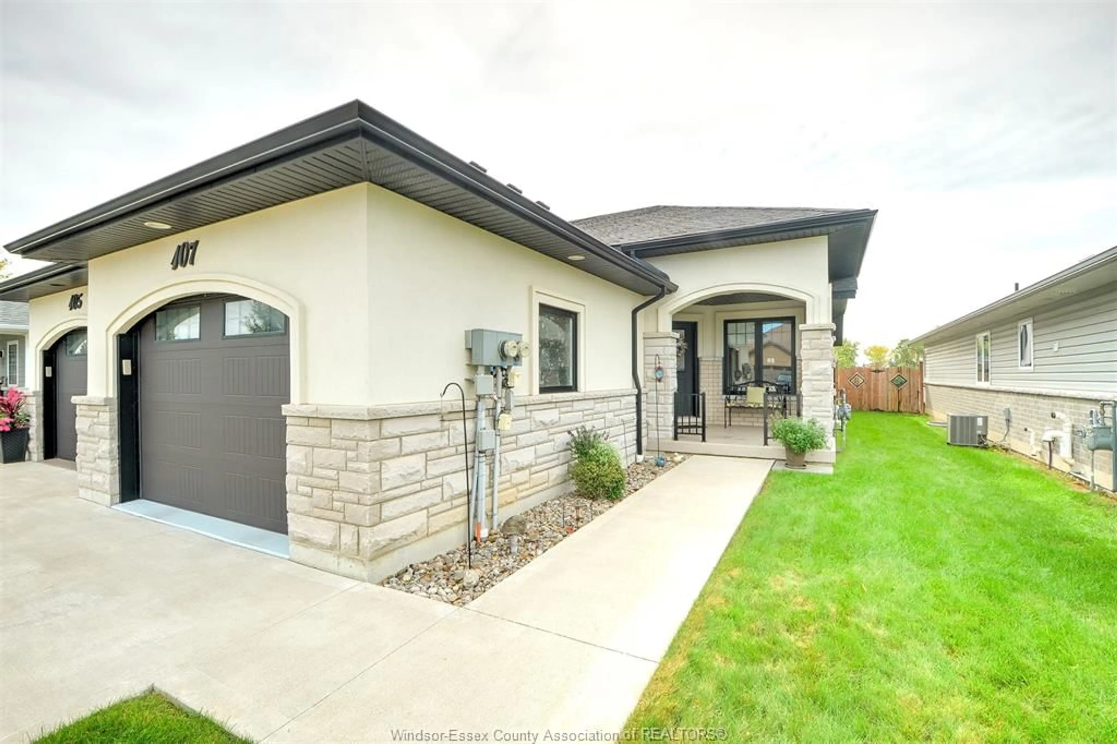 Home with brick exterior material, street for 107 MEADOWVIEW, Amherstburg Ontario N9V 0E9