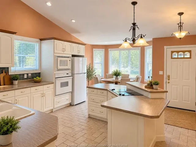 1615 BLUE HERON, Windsor 5
