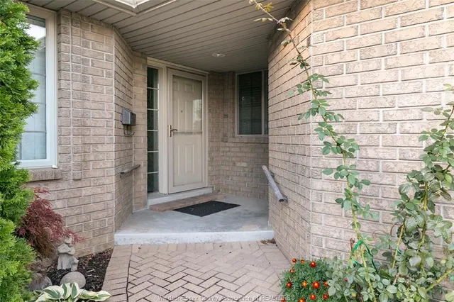 1487 IMPERIAL Cres, Windsor 3