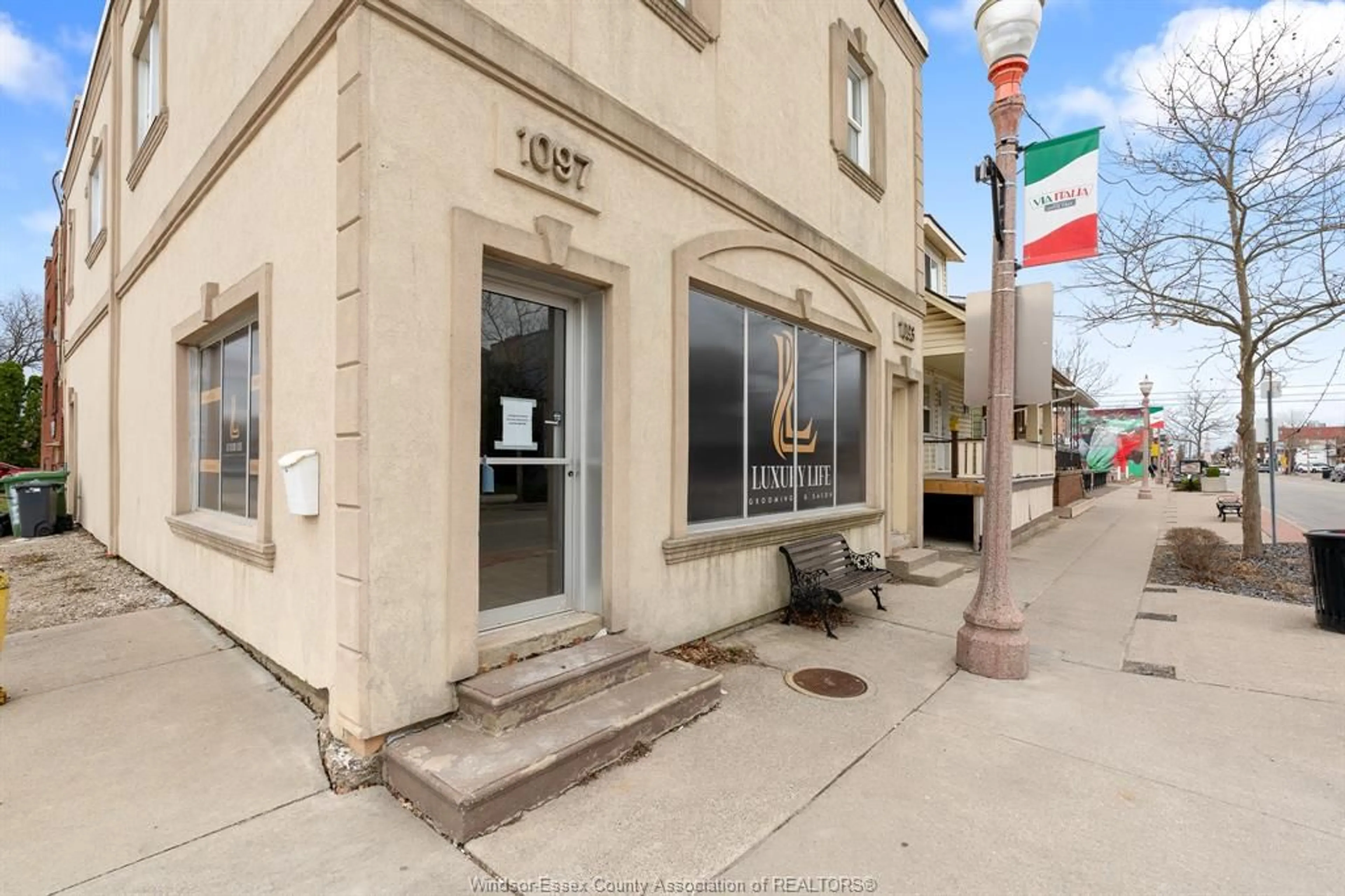 Unknown for 1093-1097 Erie St, Windsor Ontario N9A 3Z2