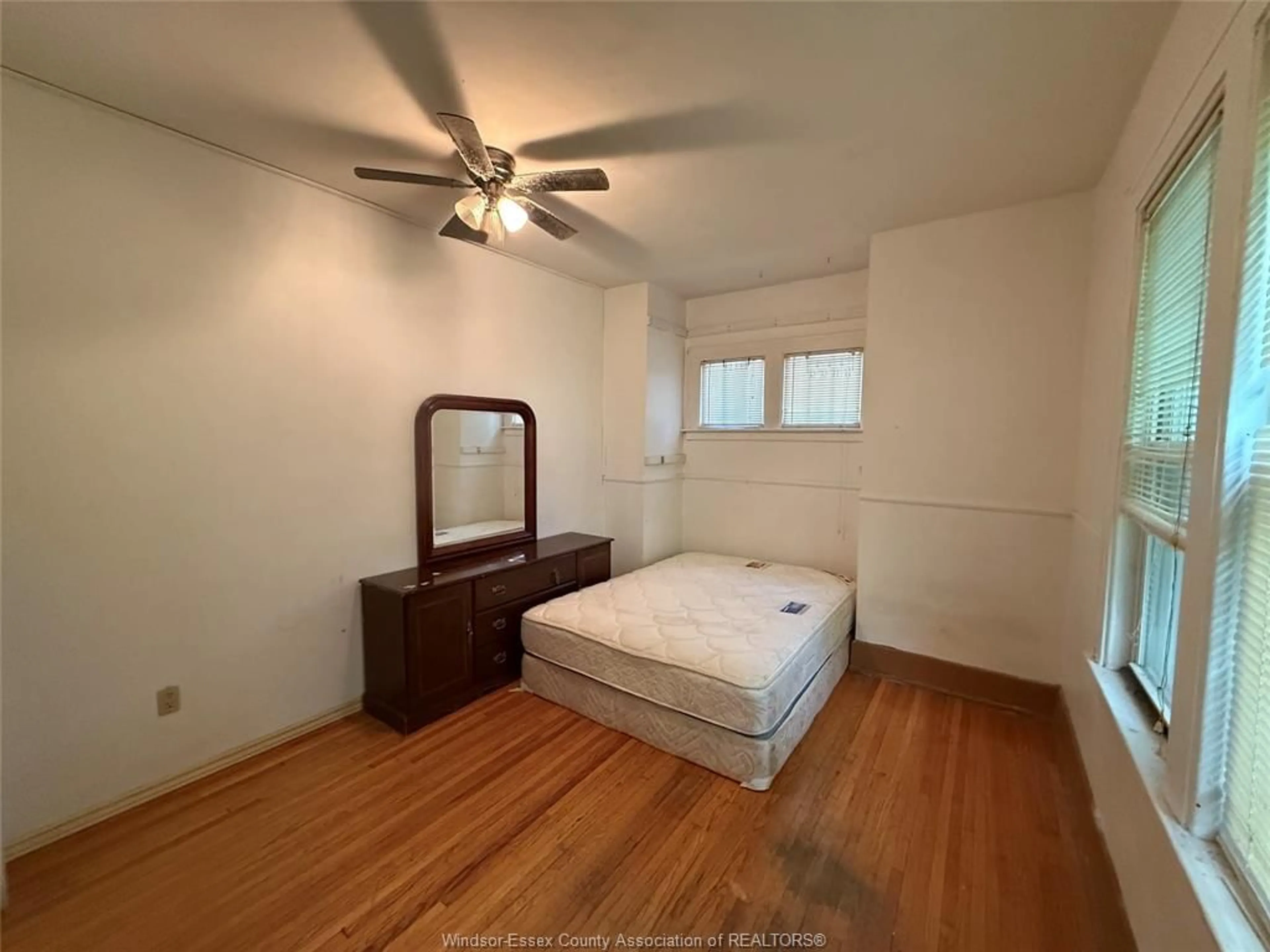 A pic of a room for 412 PARTINGTON Ave, Windsor Ontario N9B 2N5