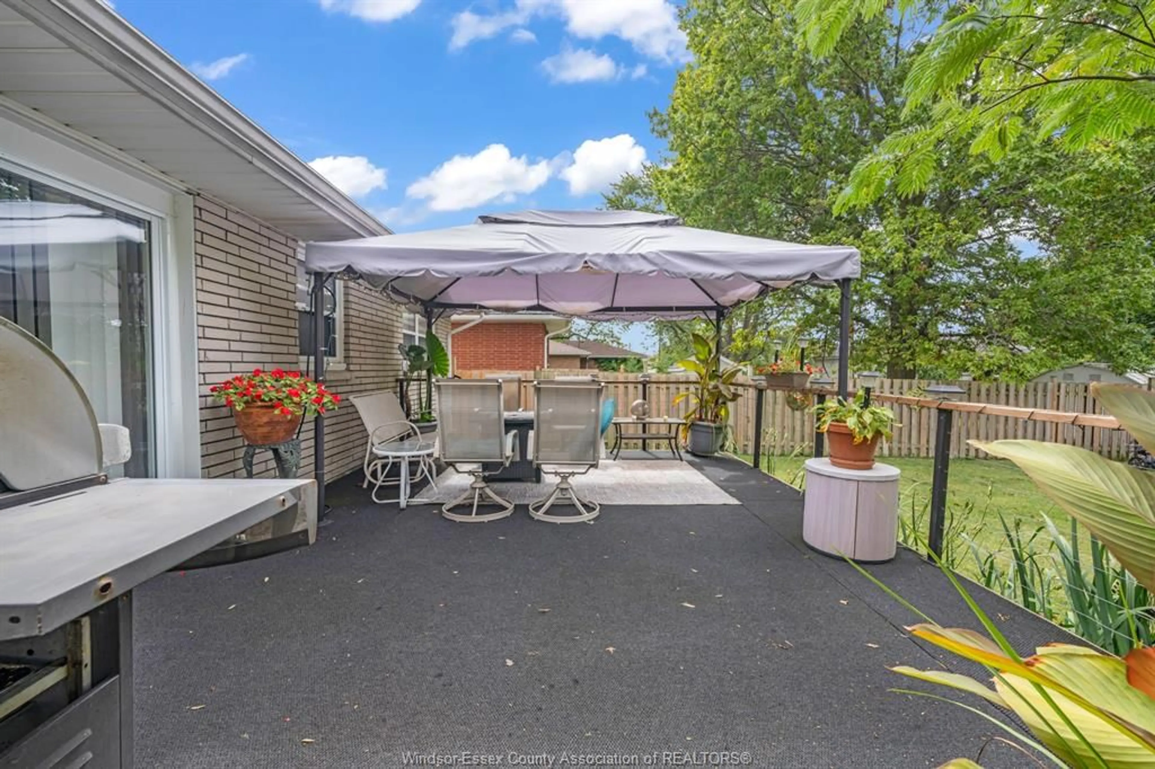 Patio, water/lake/river/ocean view for 91 DANFORTH Ave, Leamington Ontario N8H 2R1