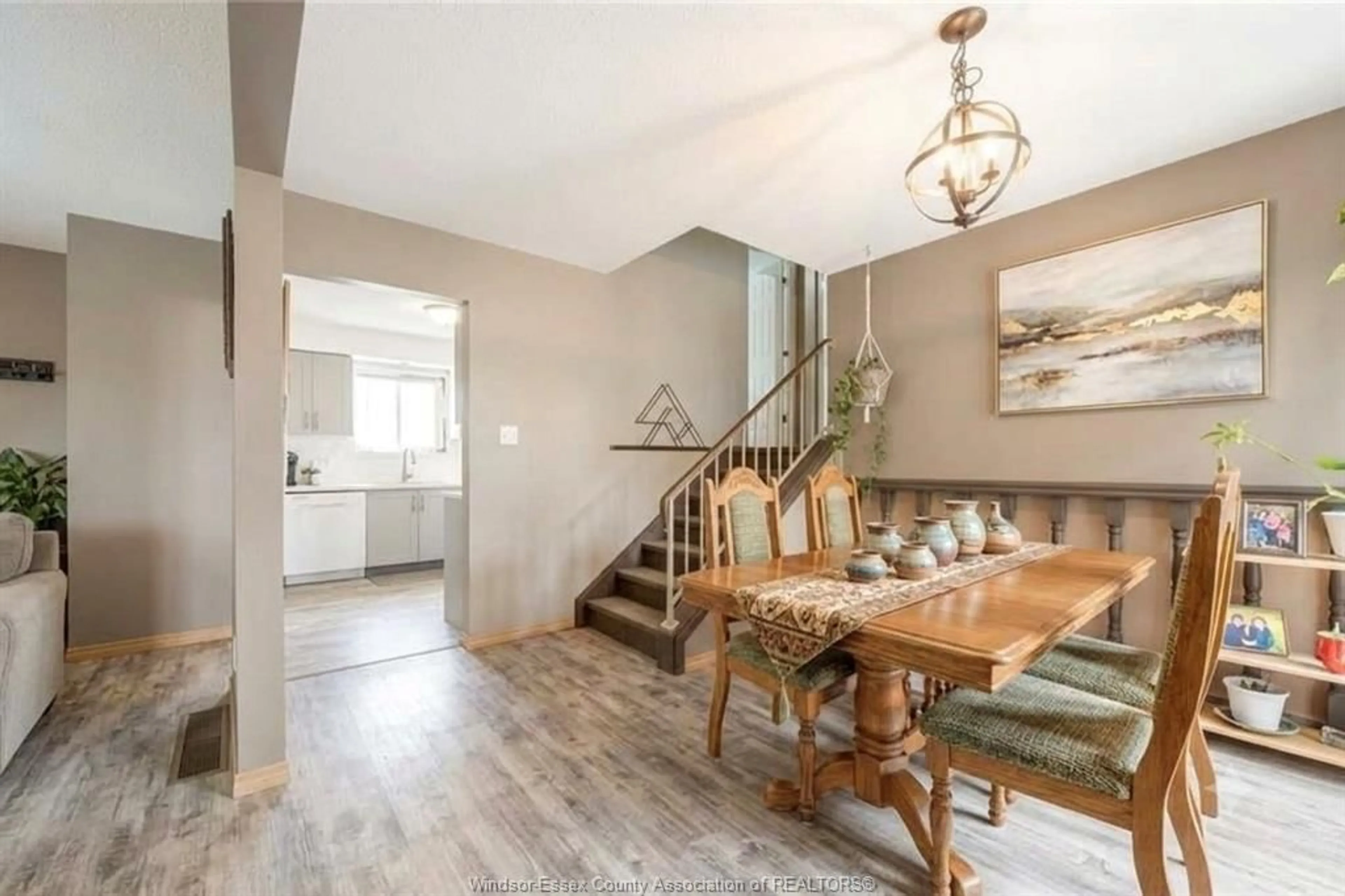Dining room, wood/laminate floor for 10348 LONSDALE Cres, Windsor Ontario N8R 2E3