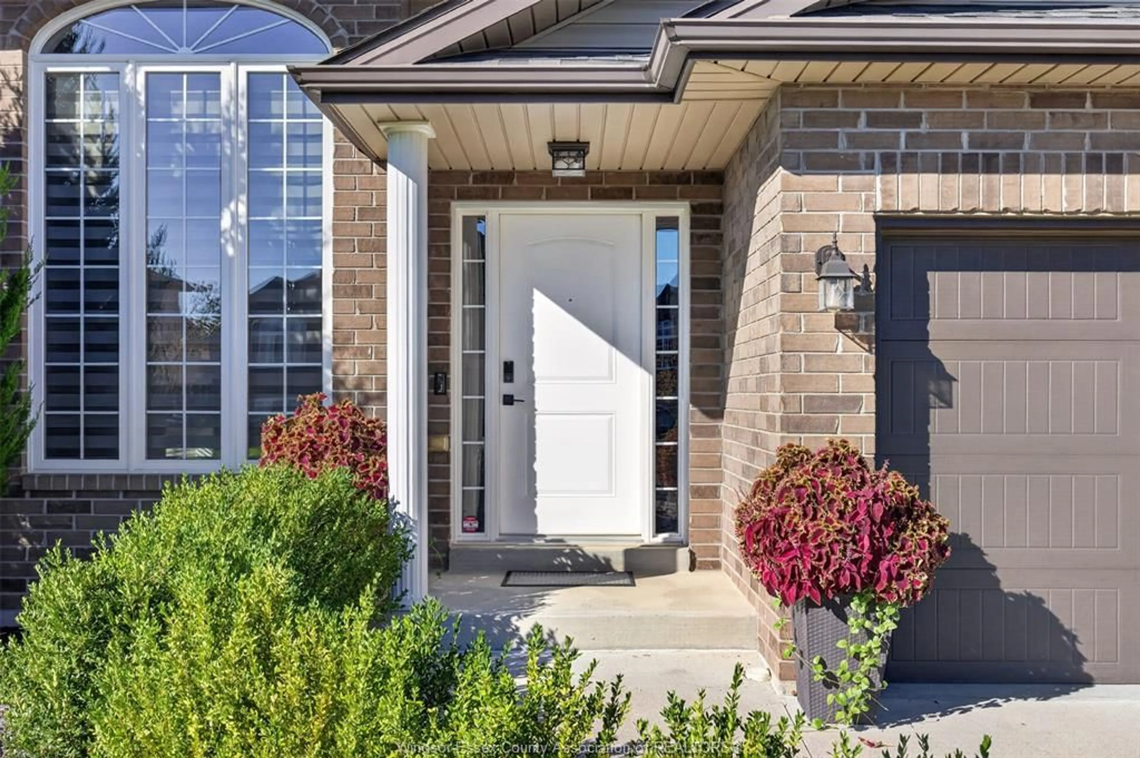 Home with brick exterior material, street for 1049 THUNDERBAY, Windsor Ontario N8P 0C1