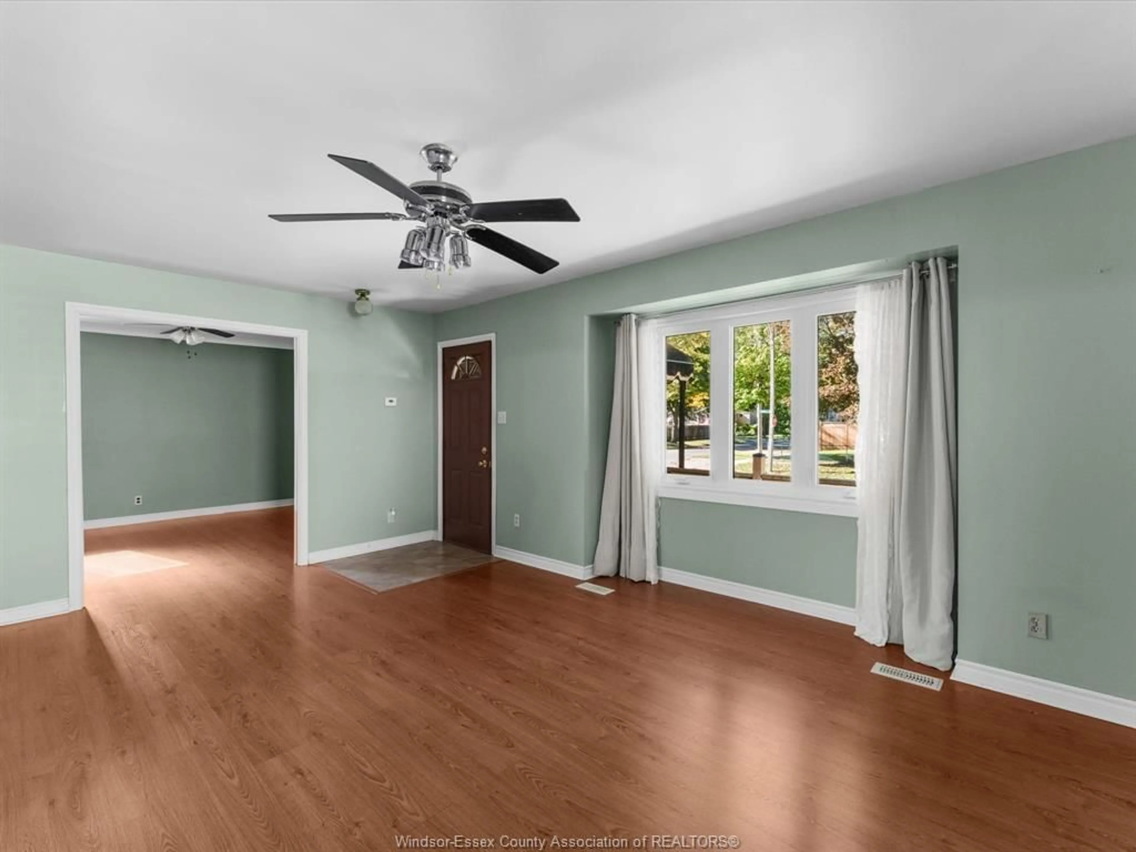 A pic of a room for 1794 Ellrose Ave, Windsor Ontario N8Y 3X8