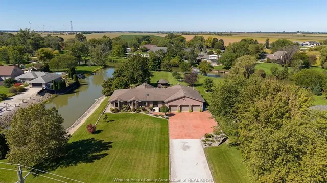 931 EAST RUSCOM RIVER Rd, St. Joachim 2