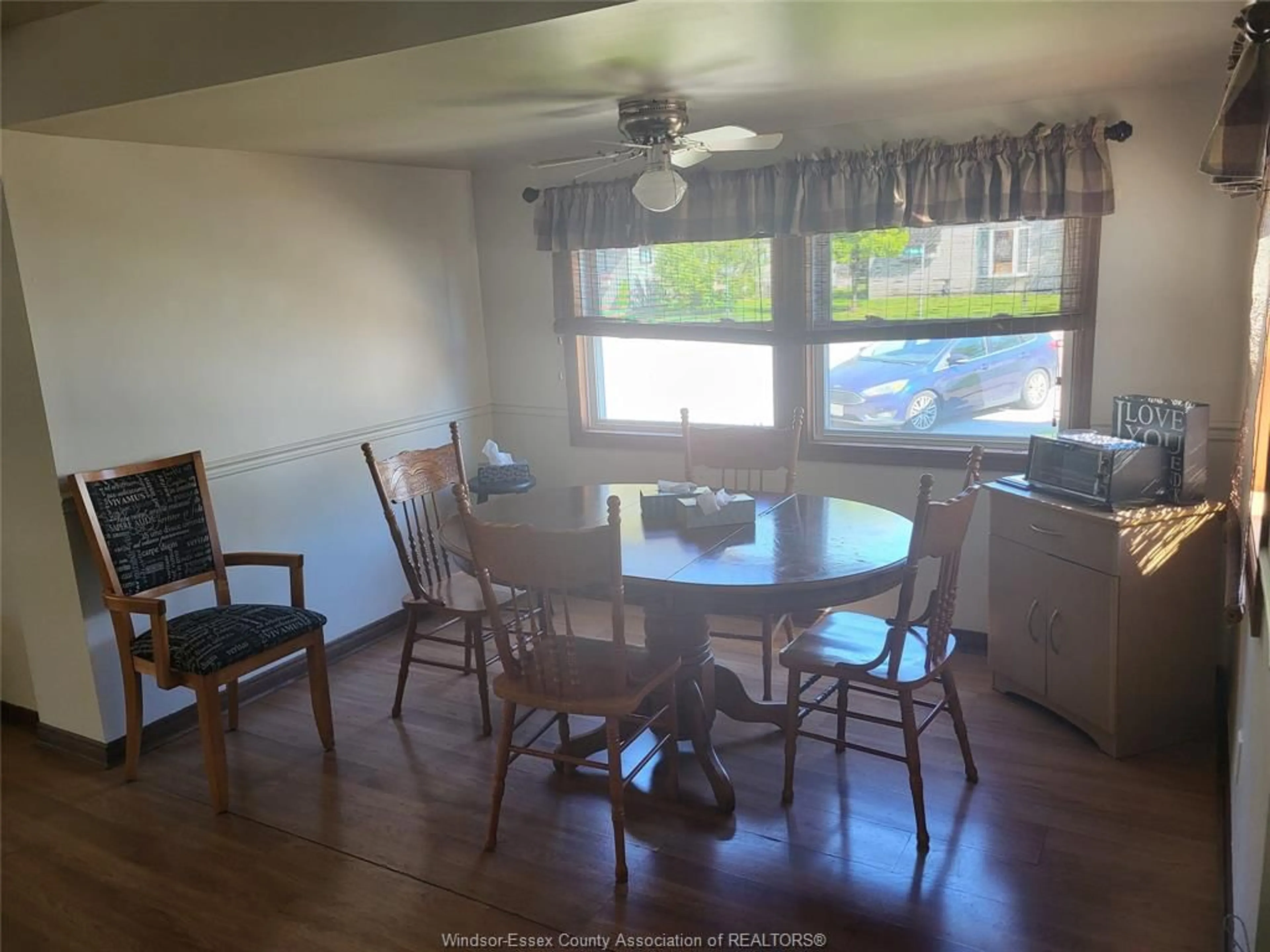Dining room, wood/laminate floor for 69 WILDER SOUTH - MOBILE HOME ONLY, Lakeshore Ontario N8N 2T2