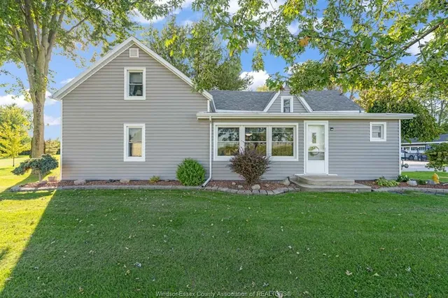 9258 9th Concession Rd, Amherstburg 2