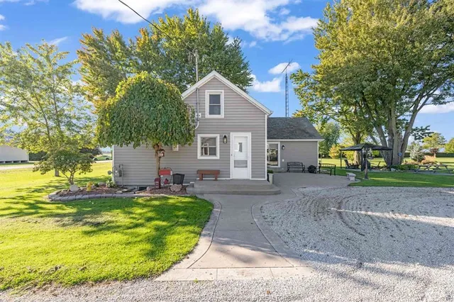 9258 9th Concession Rd, Amherstburg 4