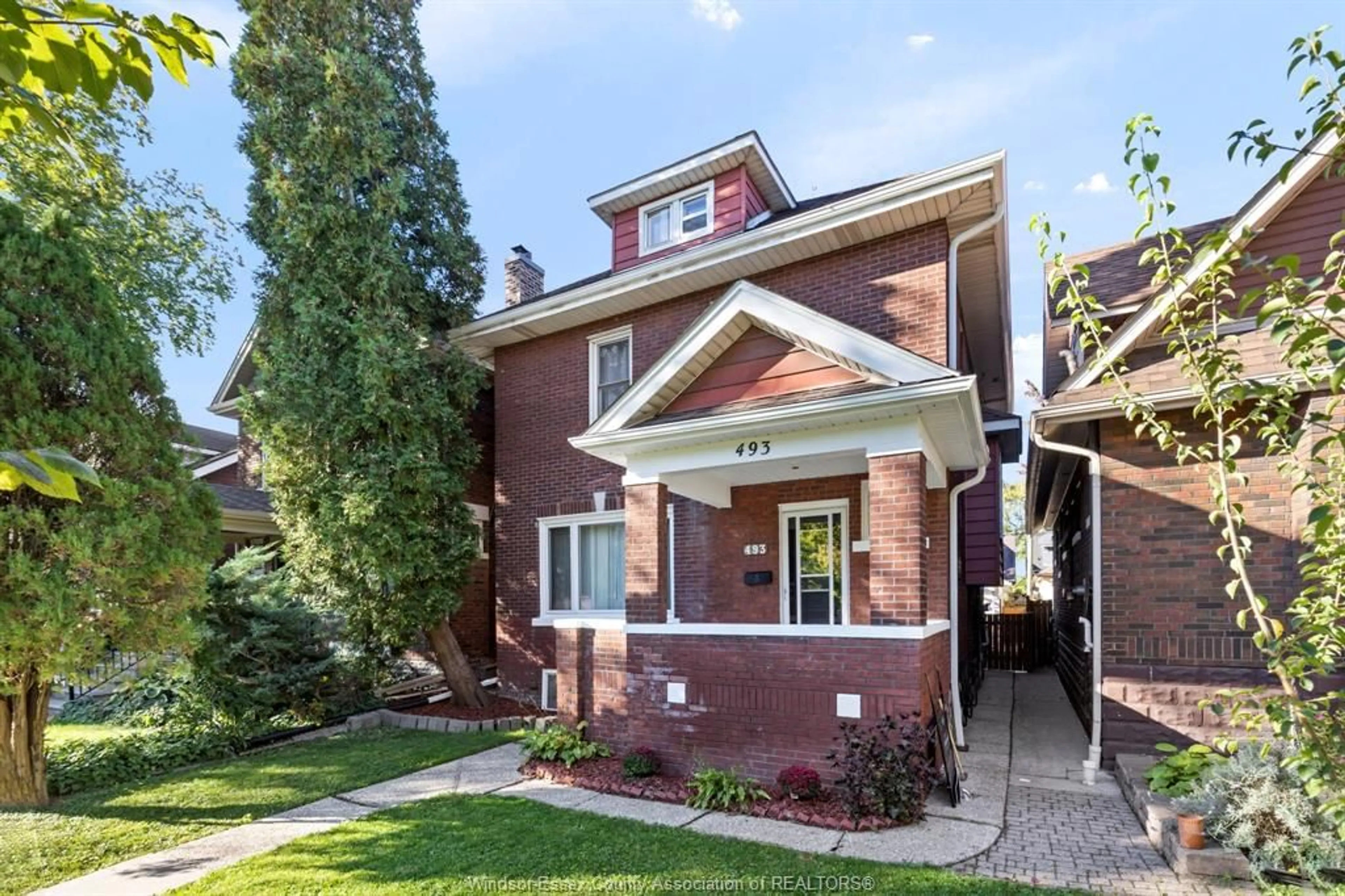 Home with brick exterior material, street for 493 MOY Ave, Windsor Ontario N9A 2N3