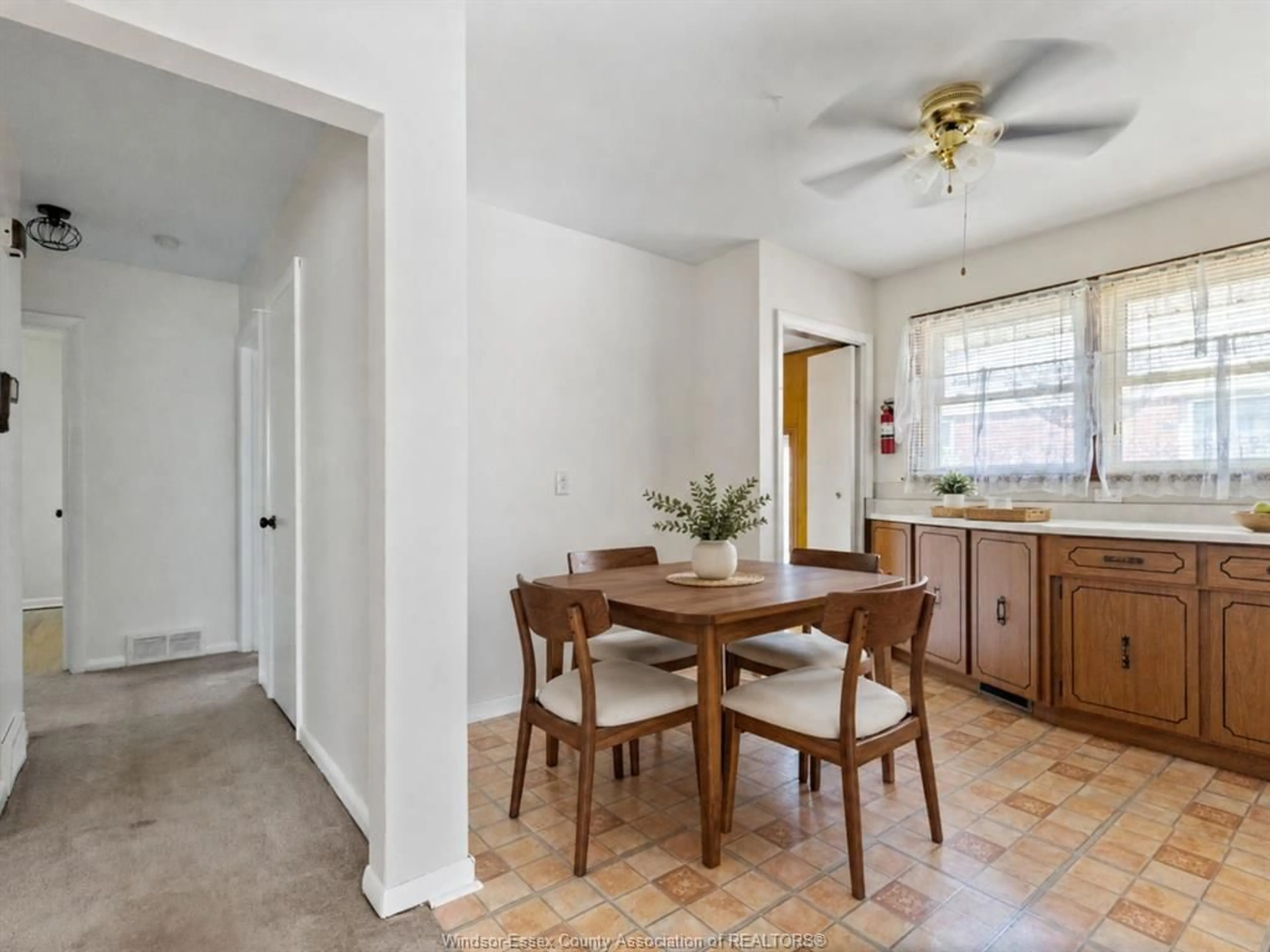 Dining room, ceramic/tile floor for 3800 ROSEMOUNT Ave, Windsor Ontario N9C 2E5
