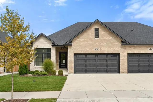 218 McLellan Avenue, Amherstburg 2