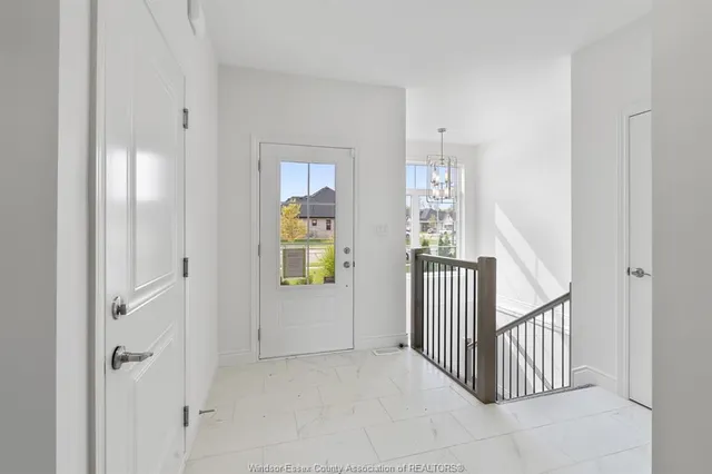 218 McLellan Avenue, Amherstburg 4