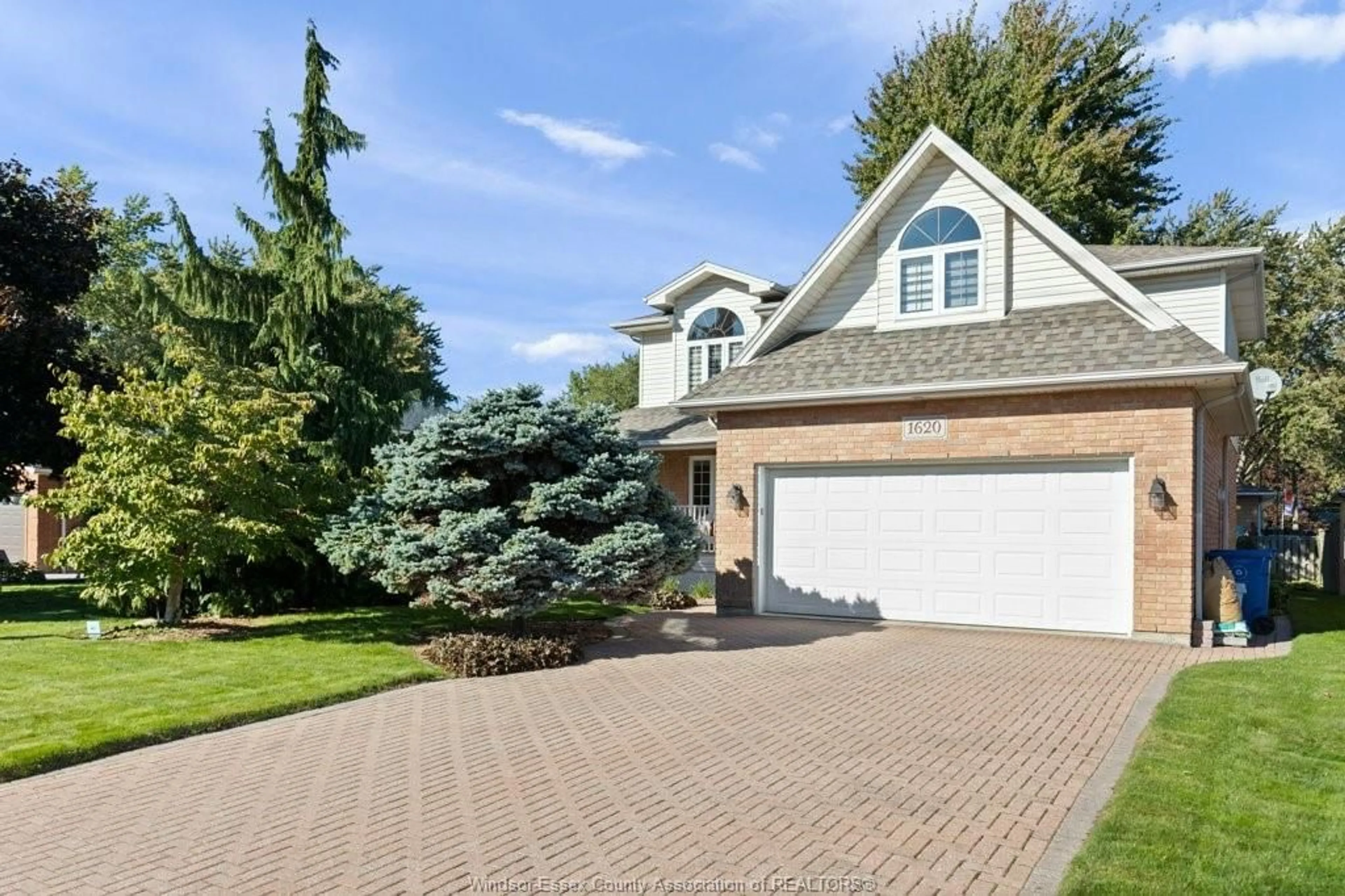 Home with brick exterior material, street for 1620 MAPLE, LaSalle Ontario N9J 3L2