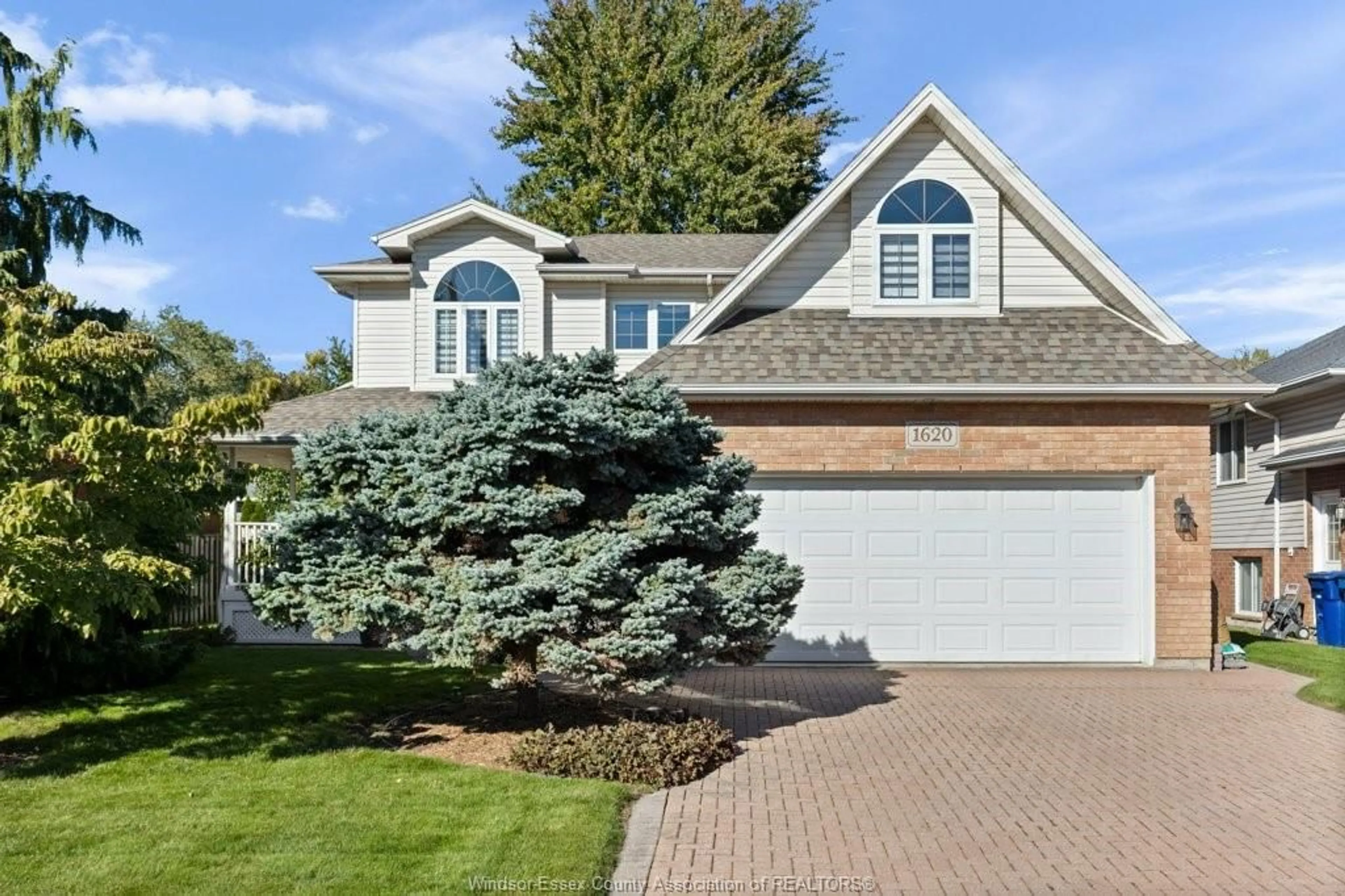 Home with brick exterior material, street for 1620 MAPLE, LaSalle Ontario N9J 3L2