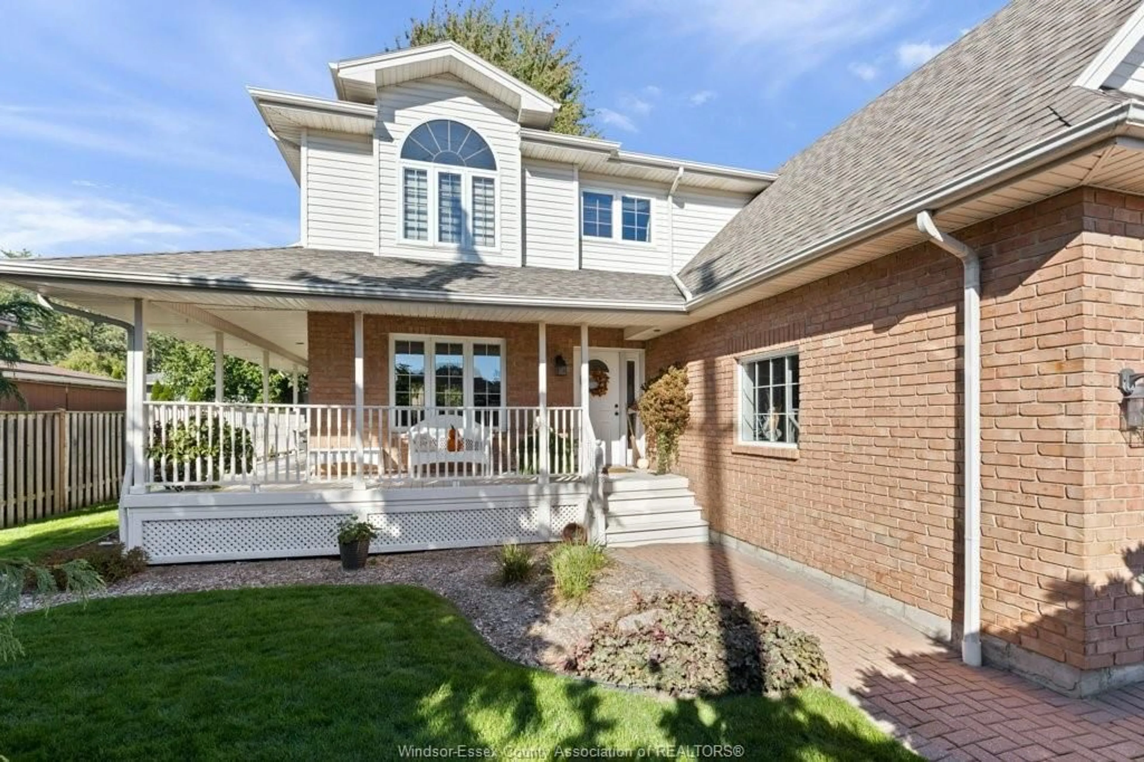 Home with brick exterior material, street for 1620 MAPLE, LaSalle Ontario N9J 3L2
