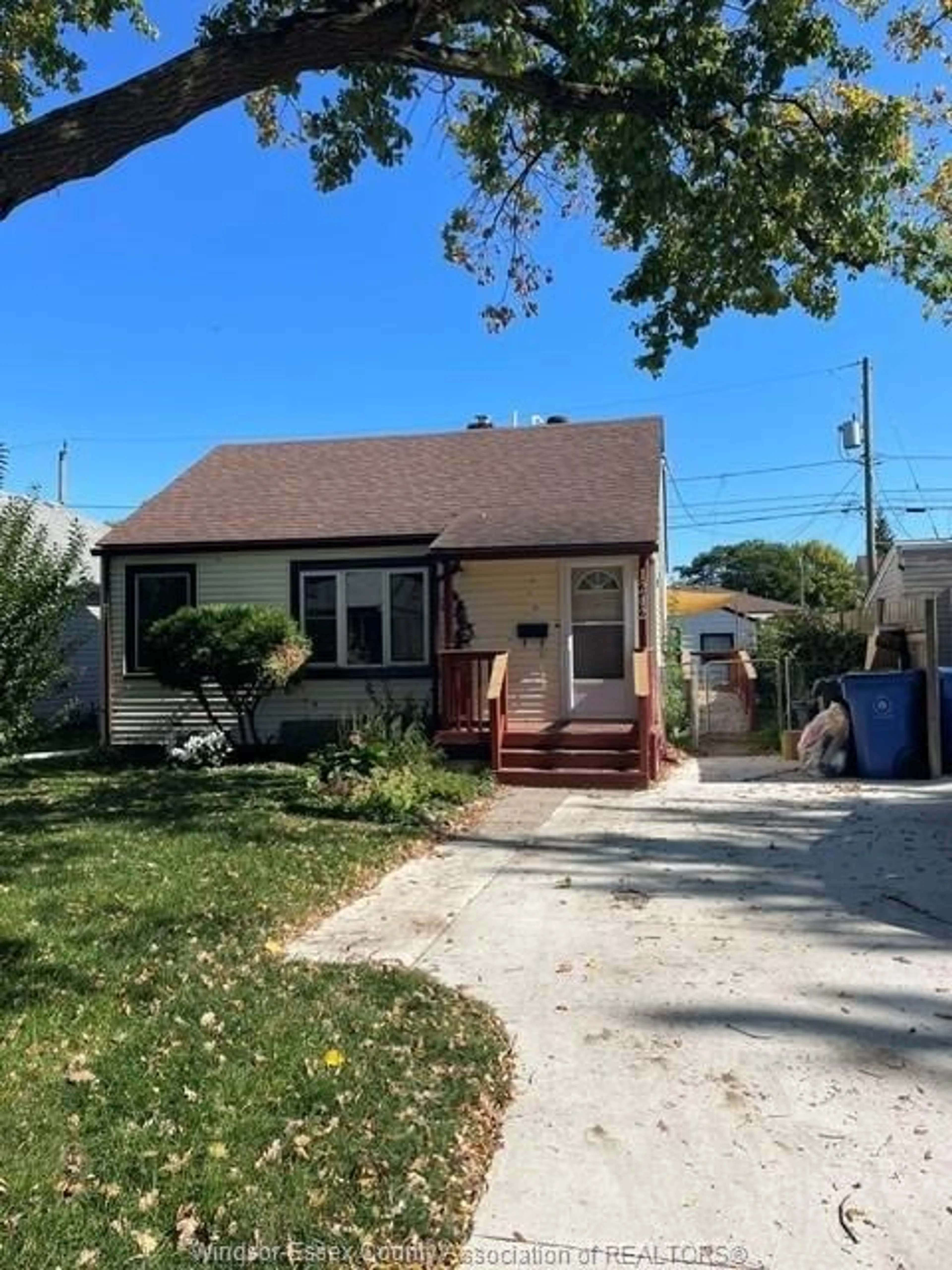 Unknown for 1242 LABADIE, Windsor Ontario N8Y 4G7