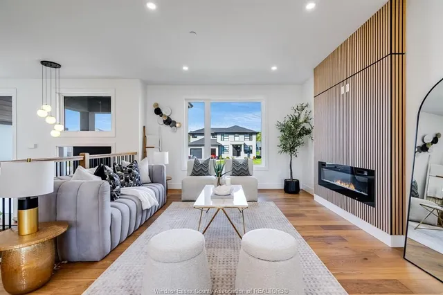 8323 Annie, McGregor 4