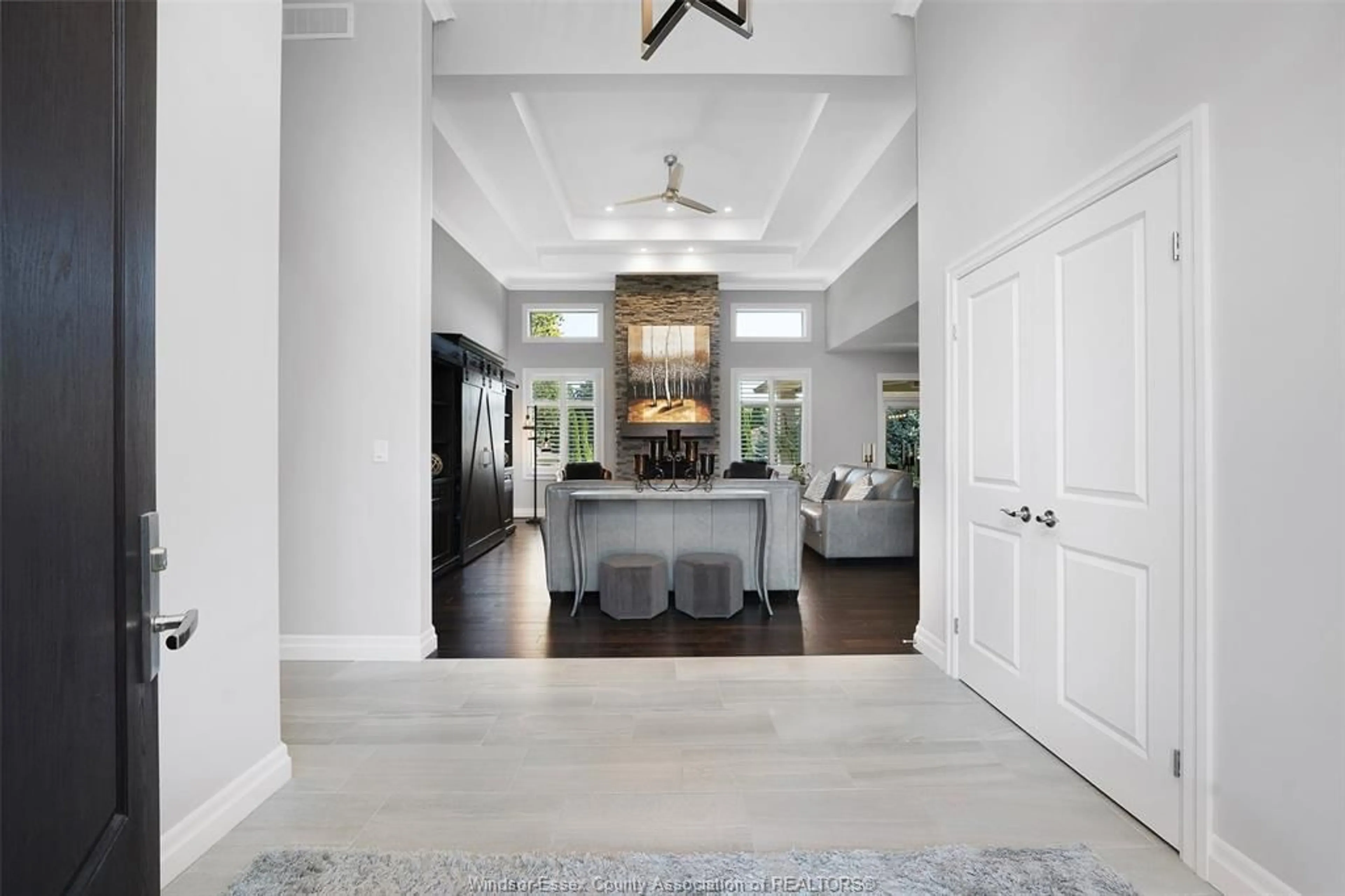 Indoor entryway for 214 Bernath St, Kingsville Ontario N9Y 0E6