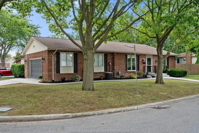 3210 Halpin Road, Windsor 2