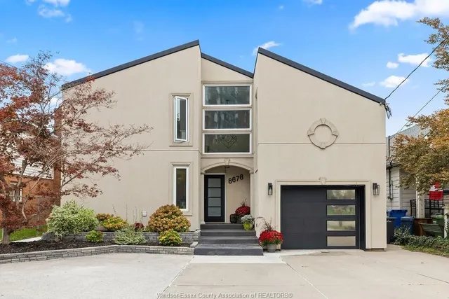 8678 RIVERSIDE Dr, Windsor 3