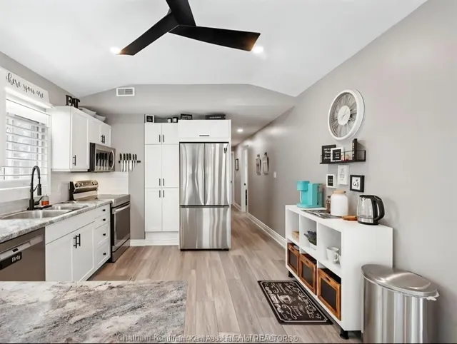 23 Sutton Crt, Chatham 5