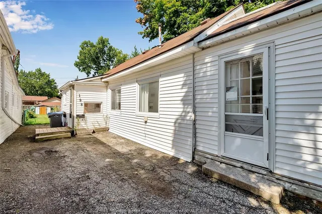198 BROCK, Amherstburg 3