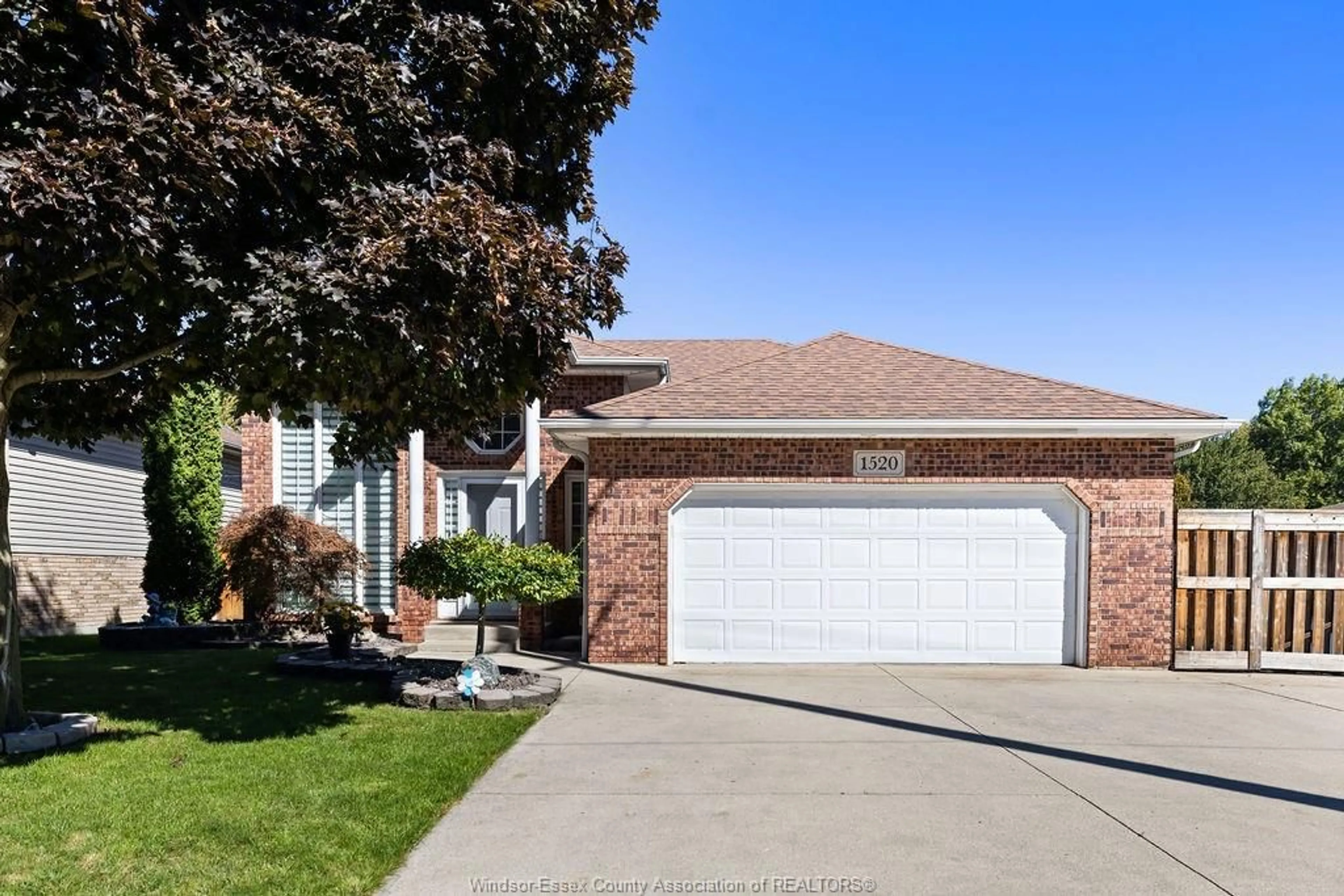 Home with brick exterior material, street for 1520 MAPLE, LaSalle Ontario N9J 3L3