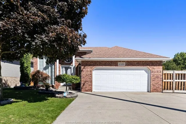 1520 MAPLE, LaSalle 2