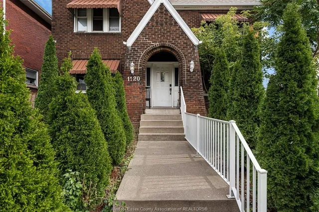 1120 DOUGALL Ave, Windsor