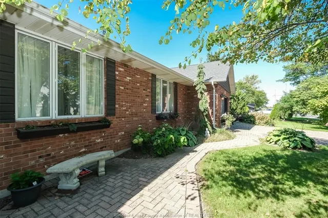 2585 BANWELL, Tecumseh 2