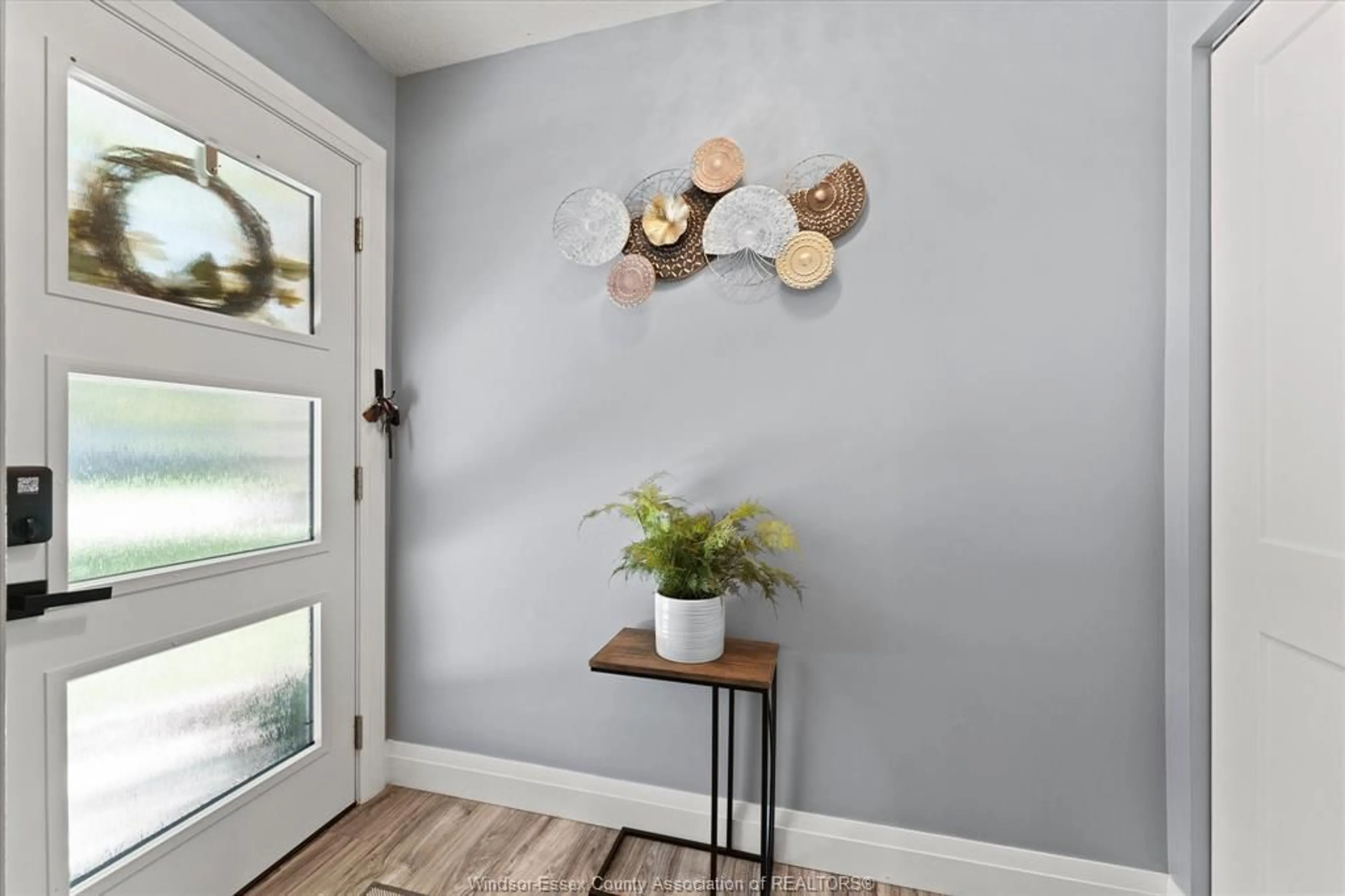 Indoor entryway for 127 BOARDWALK Ave, Amherstburg Ontario N9V 3C7