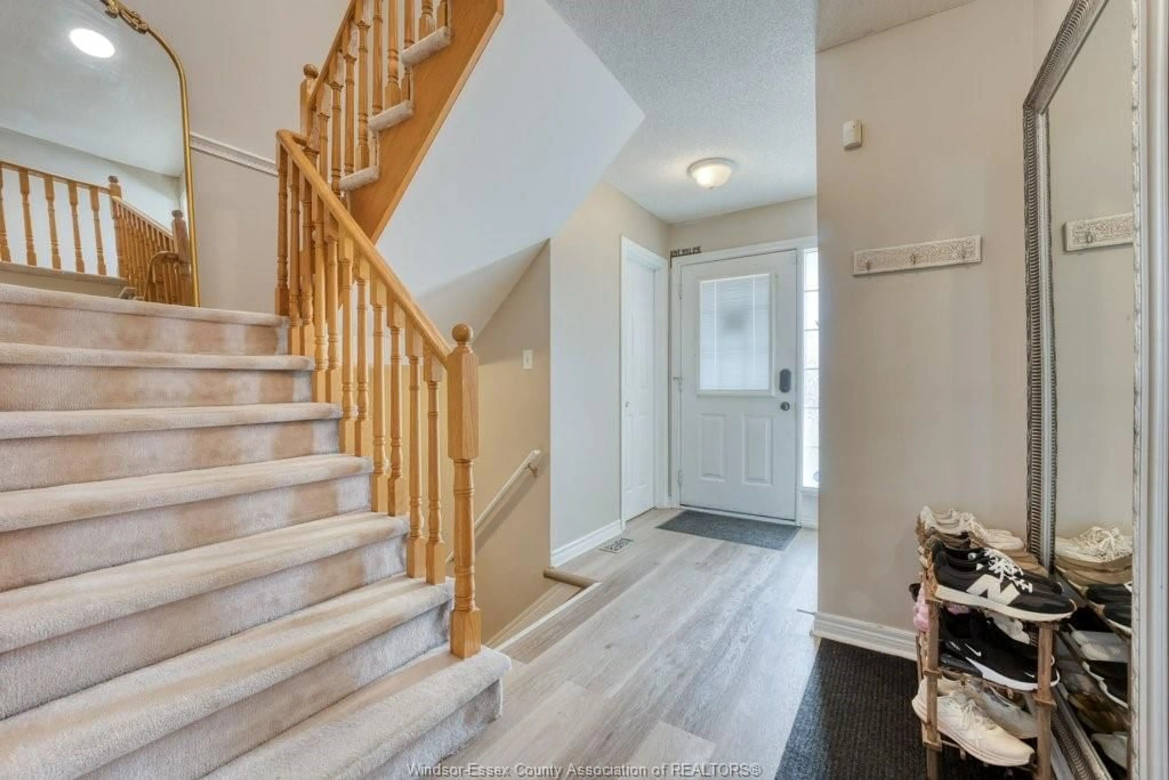 Unknown for 1589 HEATHERGLEN Dr, Tecumseh Ontario N8N 5B5