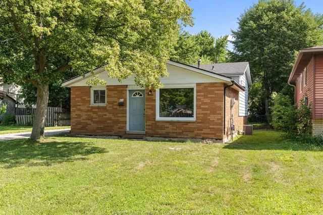105 KIM Crt, Essex