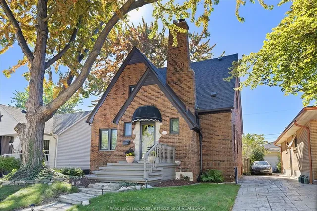 265 ISABELLE, Windsor 3