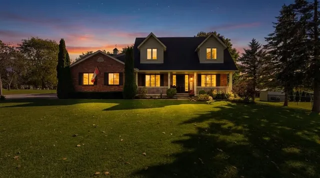 167 MOORE Line, Moore Township 2