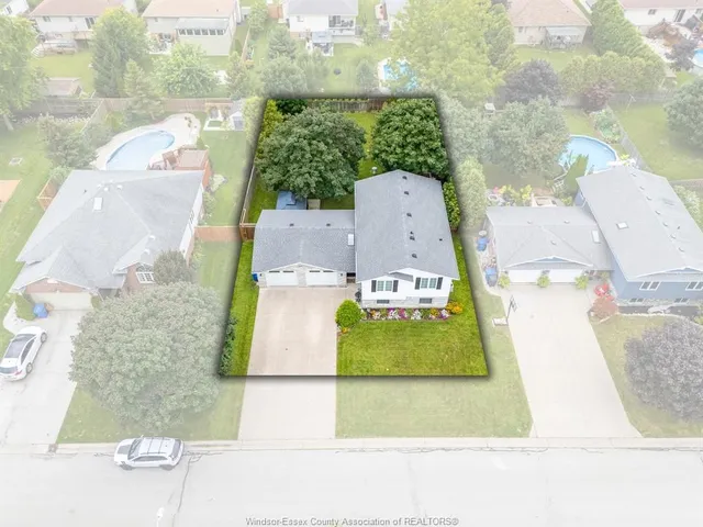 855 LAWNDALE Ave, Kingsville 2