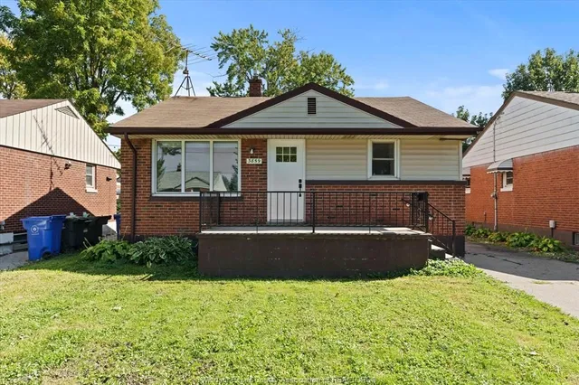 3859 BIRCH, Windsor