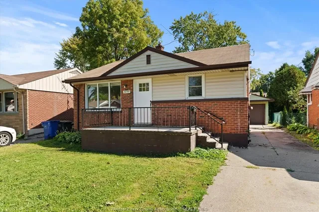 3859 BIRCH, Windsor 2
