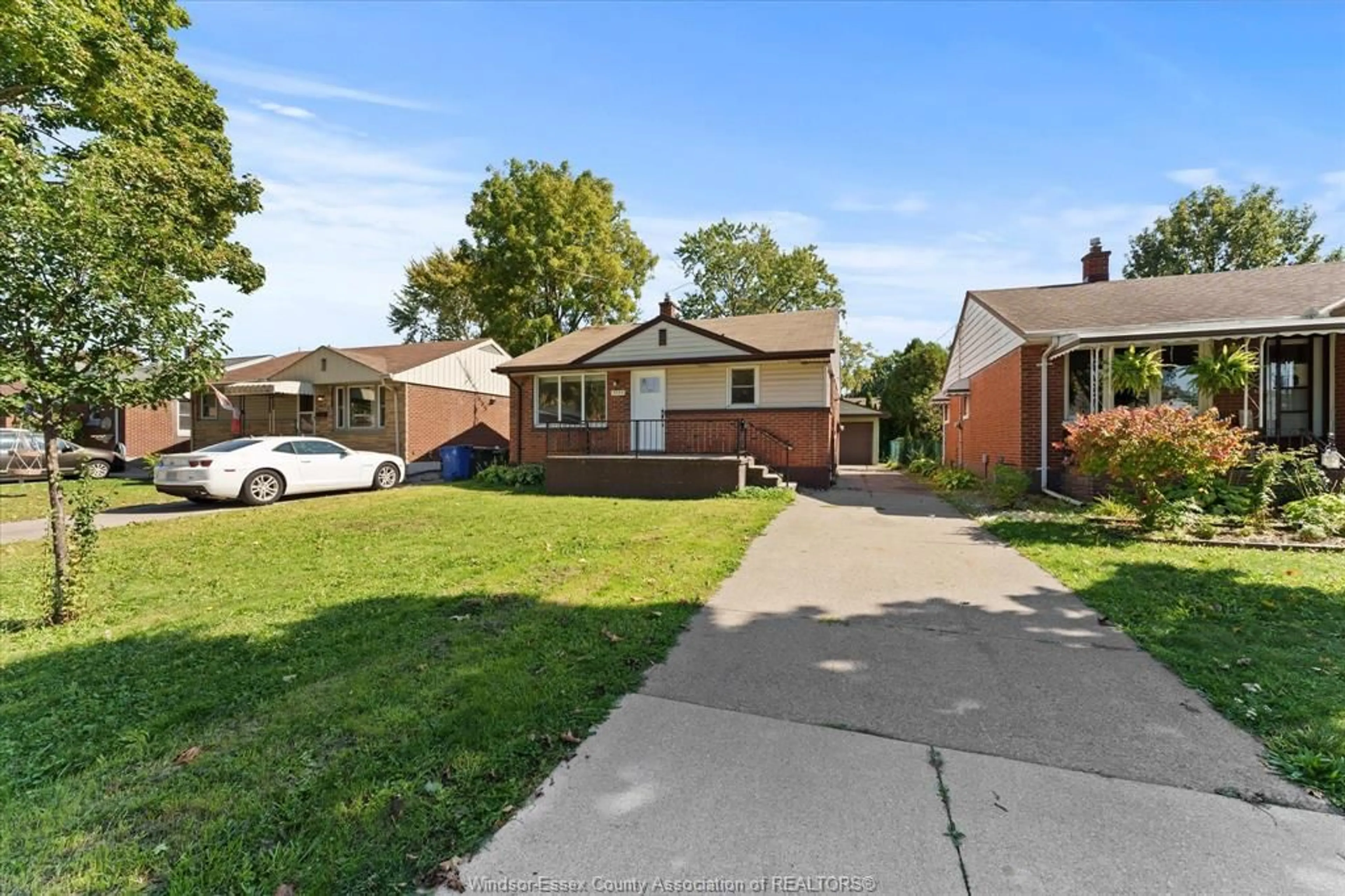 Home with brick exterior material, street for 3859 BIRCH, Windsor Ontario N9C 1Z4
