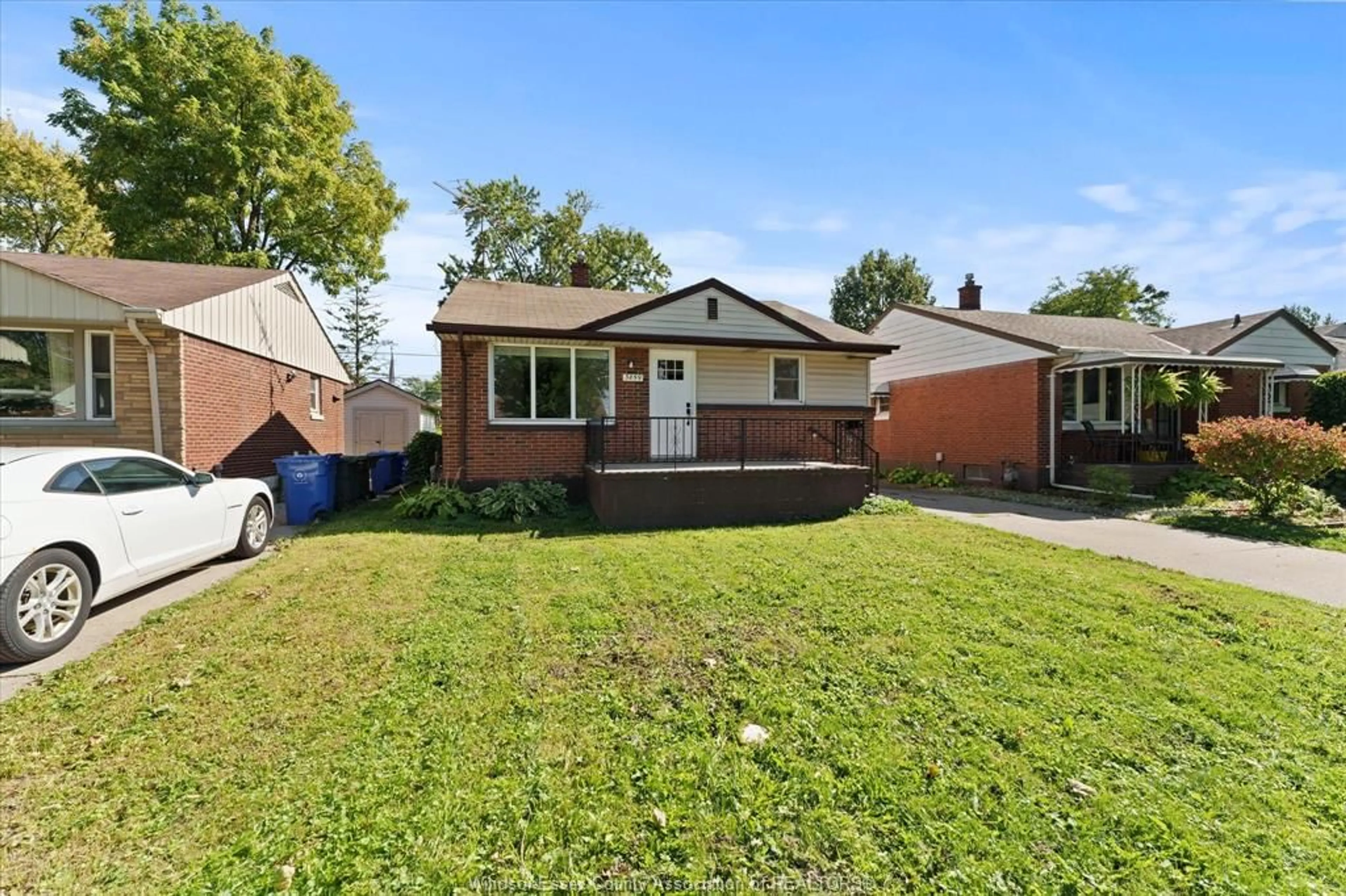 Home with brick exterior material, street for 3859 BIRCH, Windsor Ontario N9C 1Z4