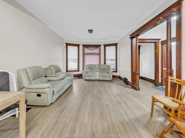 780 DOUGALL, Windsor 5