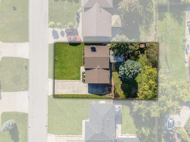 2505 LONGFELLOW, Windsor 4
